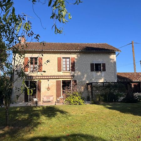 Les Bruyeres B&B Montbron Zewnętrze zdjęcie